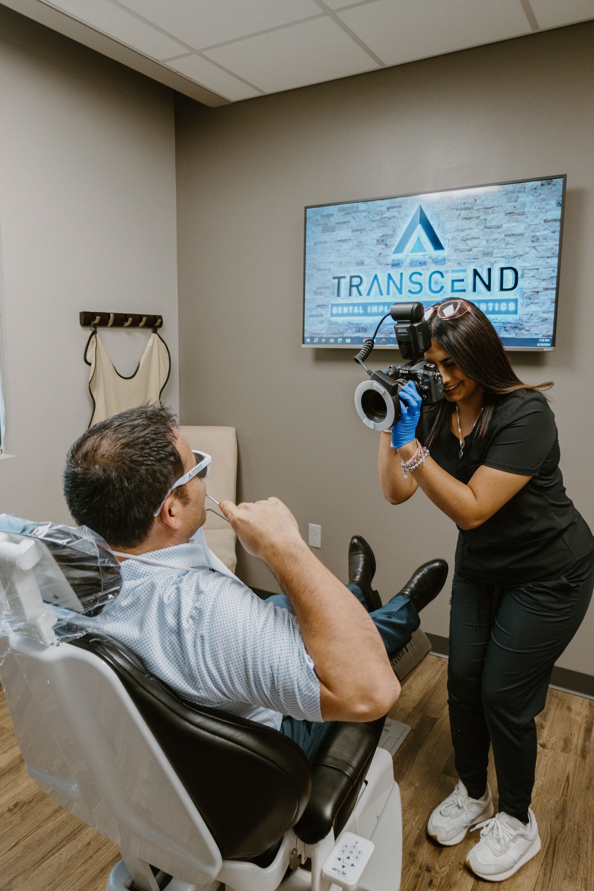 Team member capturing a digital intraoral scan for a patient
