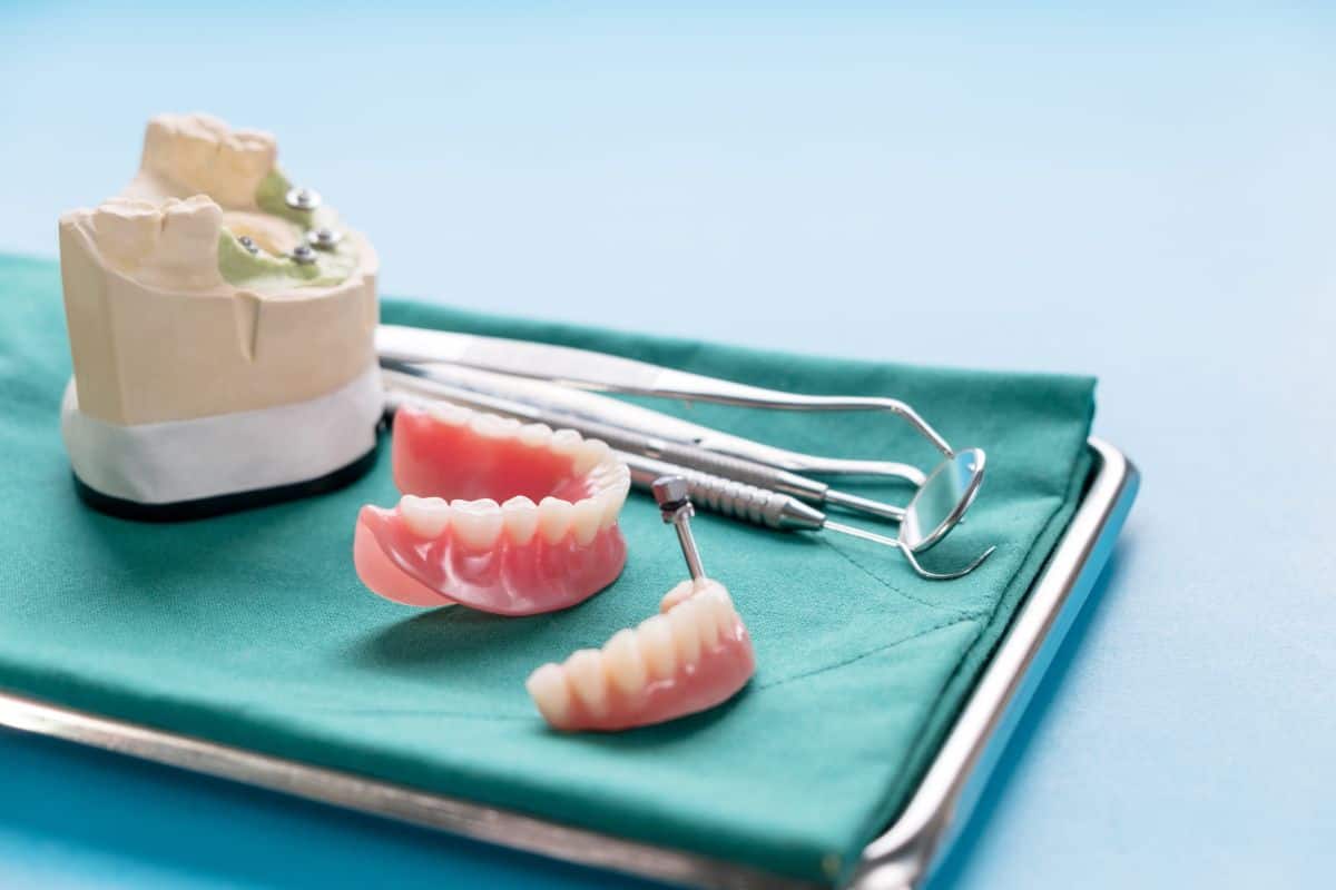 dental-implants-vs-dentures-pros-and-cons